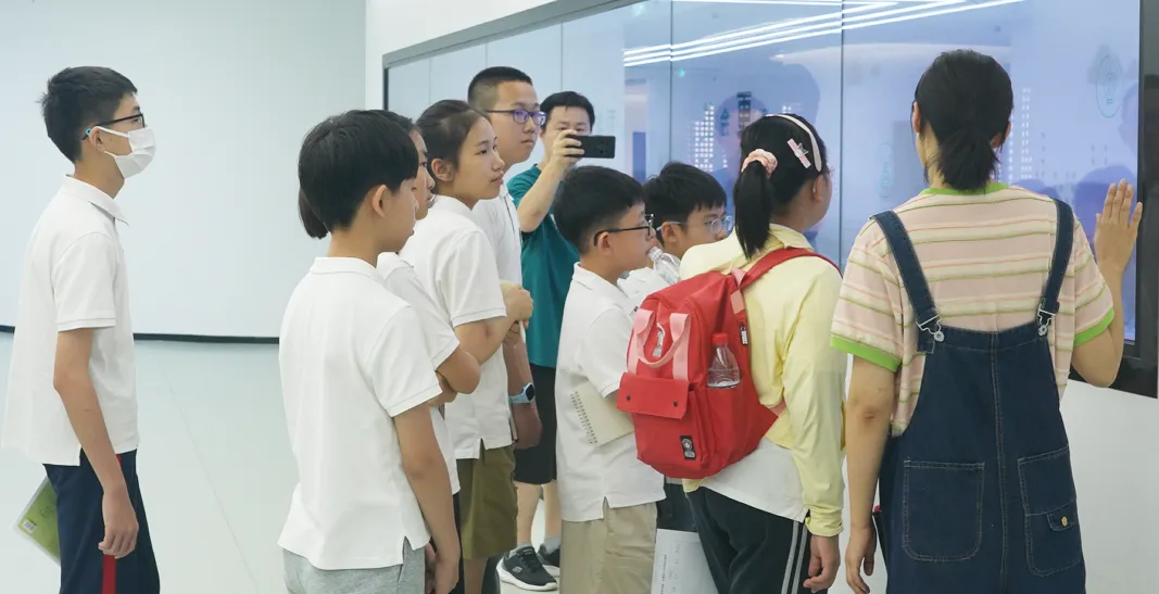 环球360联合无锡市大桥实验学校、太科城实验学校：共启科技研学第一