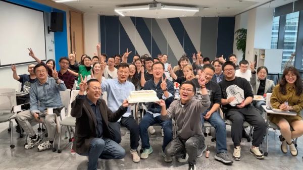 帆船正扬，，环球360外洋事业稳舵前行